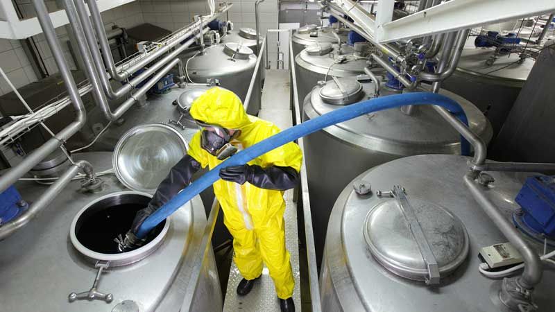 液压系统的“血液”升级：抗磨型如何全面提升设备健康度